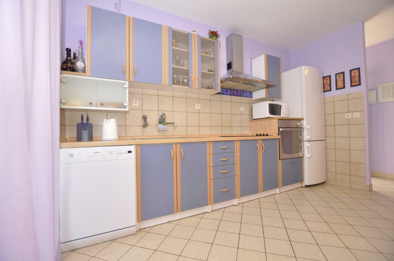 Apartment Toya Слатине Екстер'єр фото